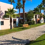 Lägenhet Vitors Village